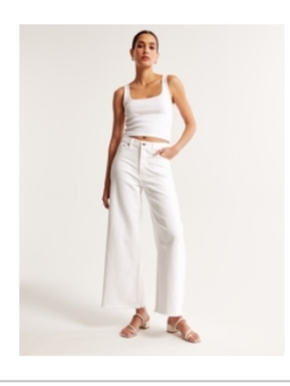 Abercrombie & Fitch White High Rise Crop Wide Leg Jeans - 30